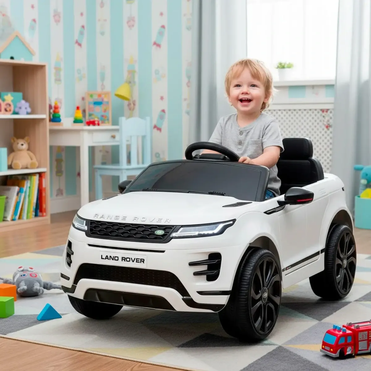 Auto Elettrica Bambini Range Rover Evoque 12V con Licenza Ufficiale Ruote in Gomma EVA Sedile in Pelle Cintura 5 Punti Telecomando 2.4GHz Luci LED Bluetooth MP3 USB Tappetini inclusi