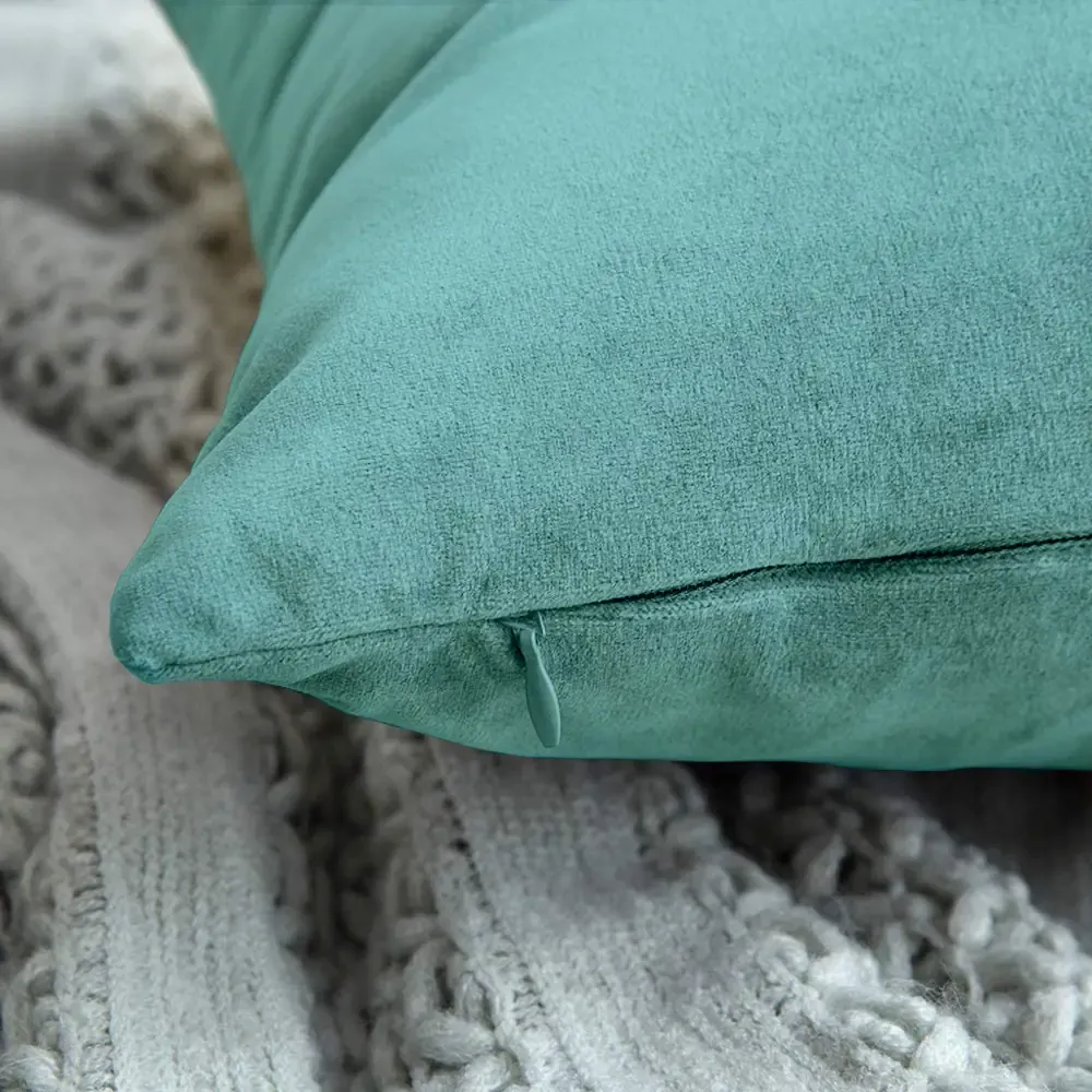 Set di 2 Federe Per Cuscini In Velluto Morbido e Resistente Copricuscini Per Divano Poltrona Soggiorno Arredo Arredamento Casa Design Moderno Elegante Con Cerniera Invisibile