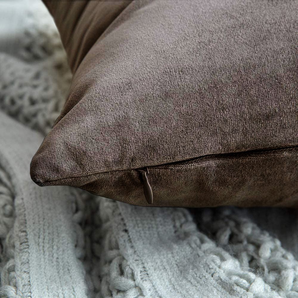 Set di 2 Federe Per Cuscini In Velluto Morbido e Resistente Copricuscini Per Divano Poltrona Soggiorno Arredo Arredamento Casa Design Moderno Elegante Con Cerniera Invisibile